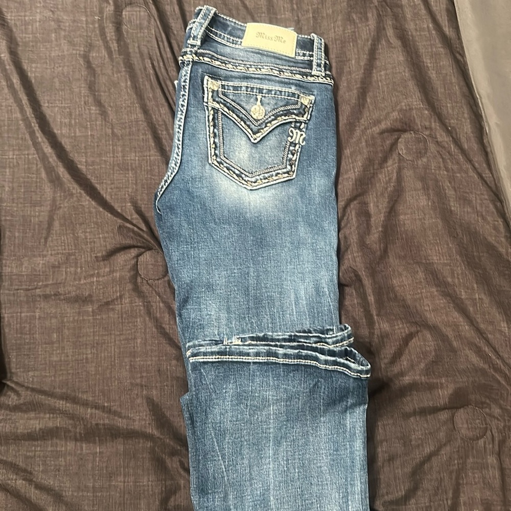 Miss me jeans practically brand new size 25 looks great on